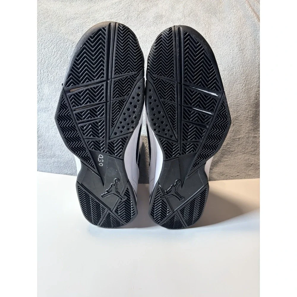 NIKE Air Jordan True Flight Black/White-Mens Sz 11